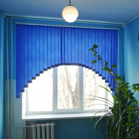 Вертикальные жалюзи аркой